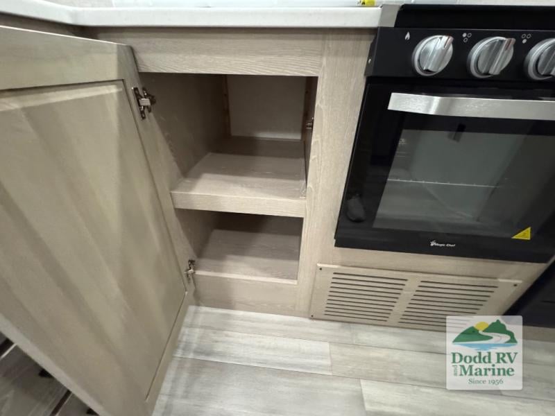 Pre-Owned 2022 Forest River RV 2514S - photo - 17