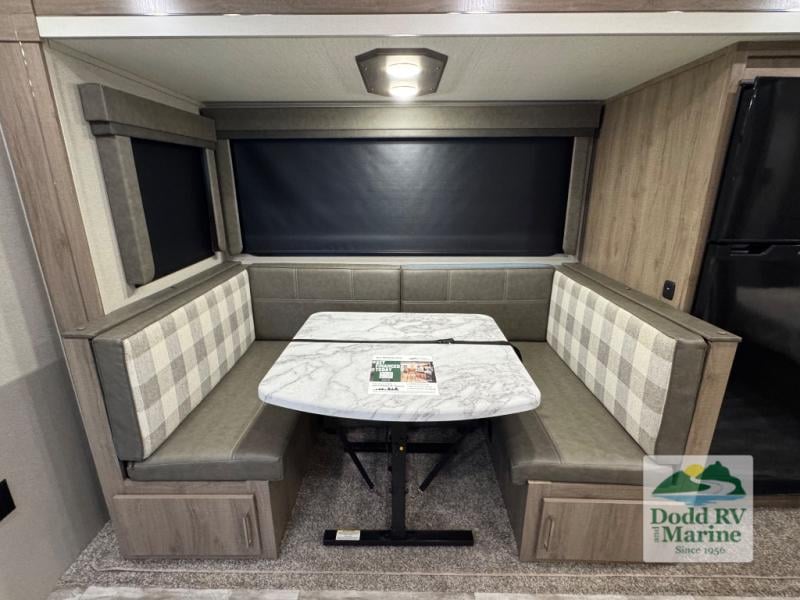 Pre-Owned 2022 Grand Design 2400BH - photo - 12