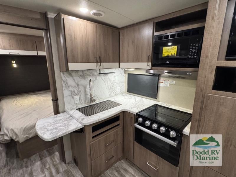 Pre-Owned 2022 Grand Design 2400BH - photo - 13
