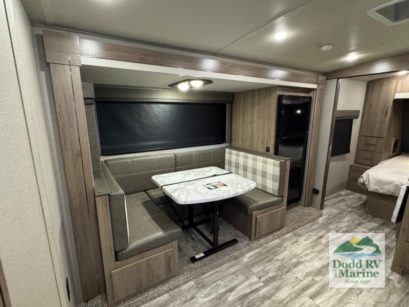 Pre-Owned 2022 Grand Design 2400BH - photo - 8