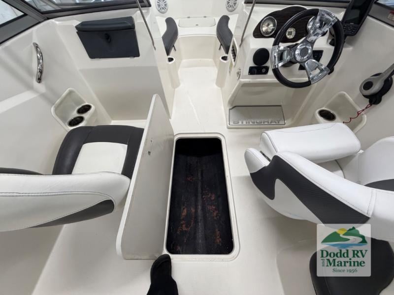 Pre-Owned 2016 Stingray 191DC - photo - 34