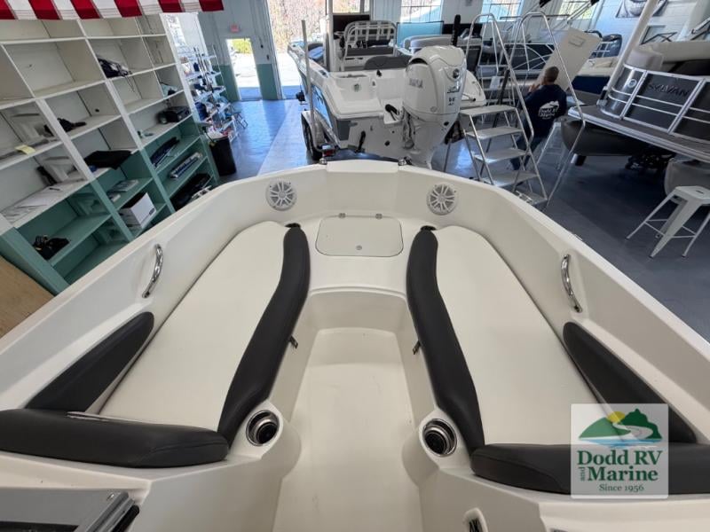 Pre-Owned 2016 Stingray 191DC - photo - 29