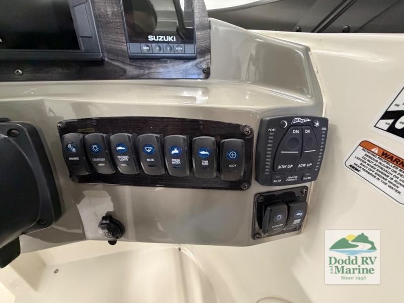 Pre-Owned 2021 Stingray 231DC - photo - 13