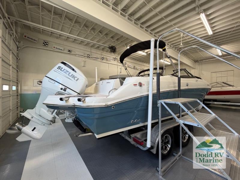 Pre-Owned 2021 Stingray 231DC - photo - 31
