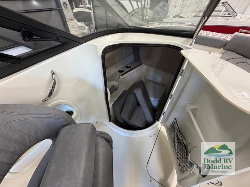 Pre-Owned 2021 Stingray 231DC - photo - 16