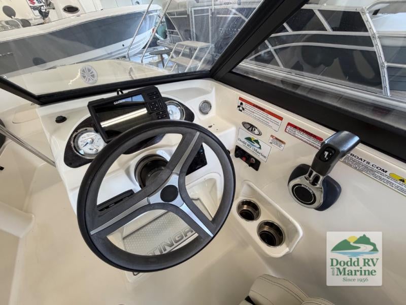 Pre-Owned 2021 Stingray 191 - photo - 7