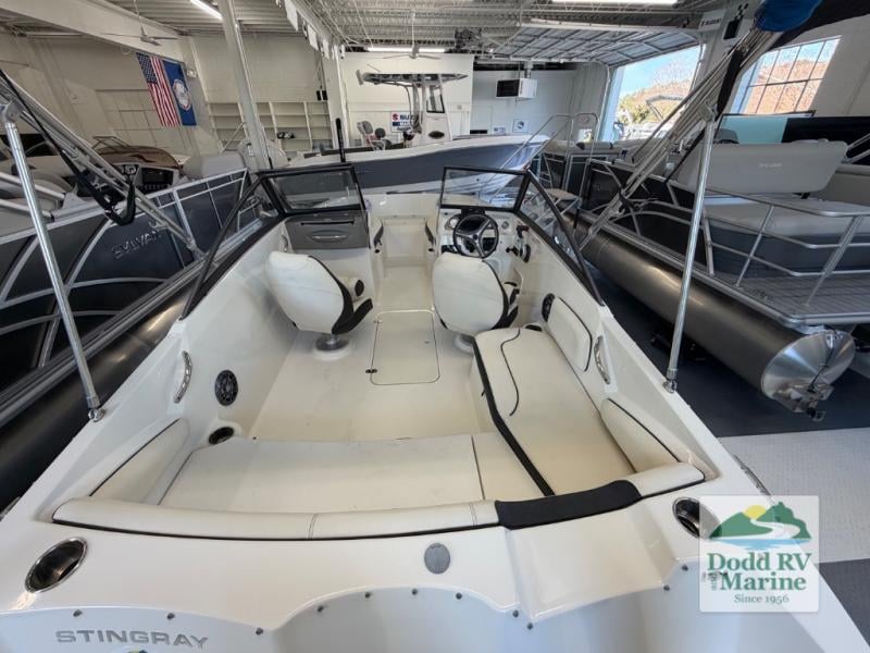 Pre-Owned 2021 Stingray 191 - photo - 5