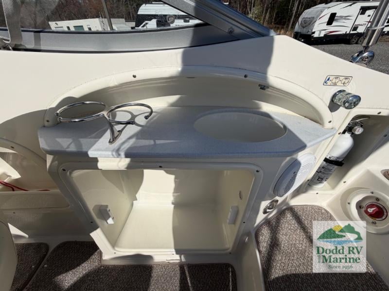 Pre-Owned 2012 Stingray 215LR - photo - 27