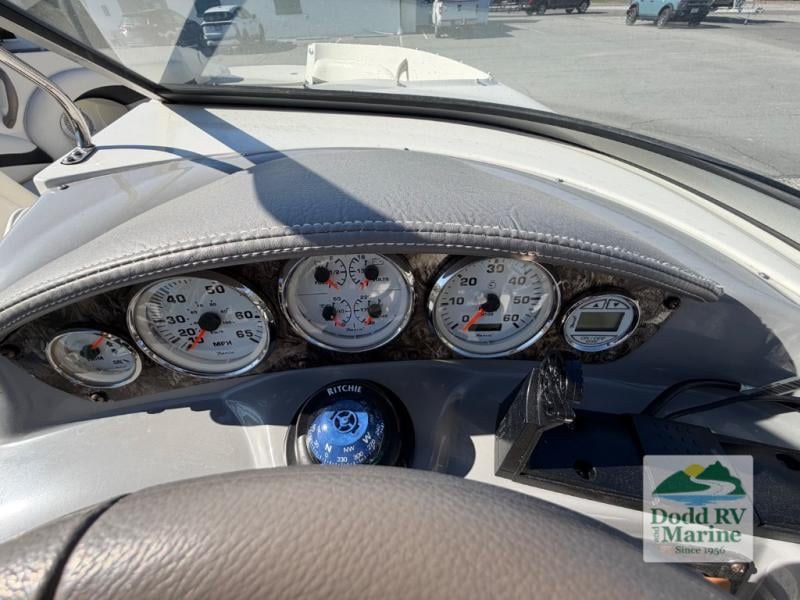 Pre-Owned 2012 Stingray 215LR - photo - 9