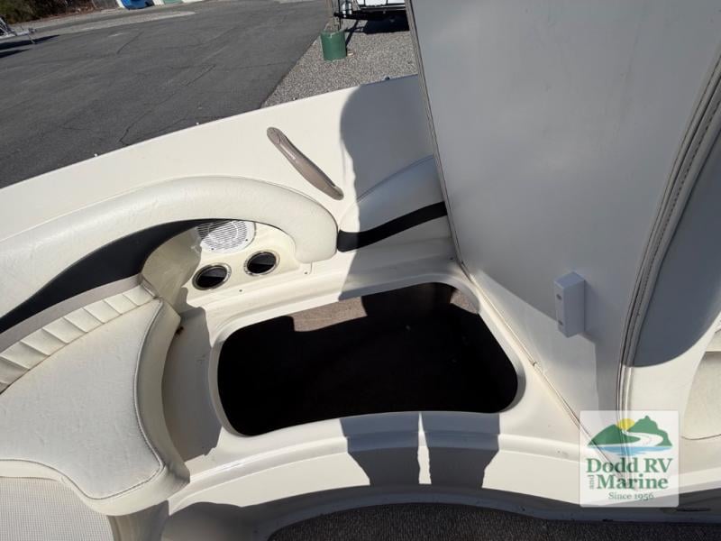 Pre-Owned 2012 Stingray 215LR - photo - 33