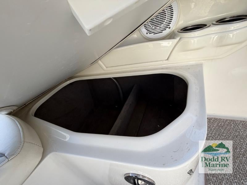 Pre-Owned 2012 Stingray 215LR - photo - 25