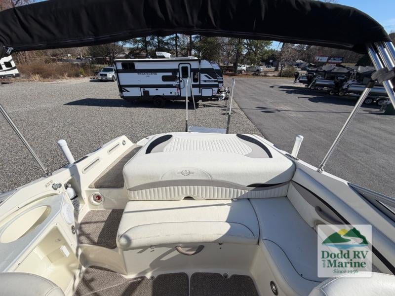 Pre-Owned 2012 Stingray 215LR - photo - 23