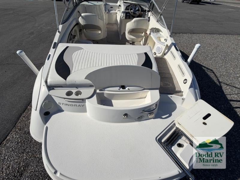 Pre-Owned 2012 Stingray 215LR - photo - 38