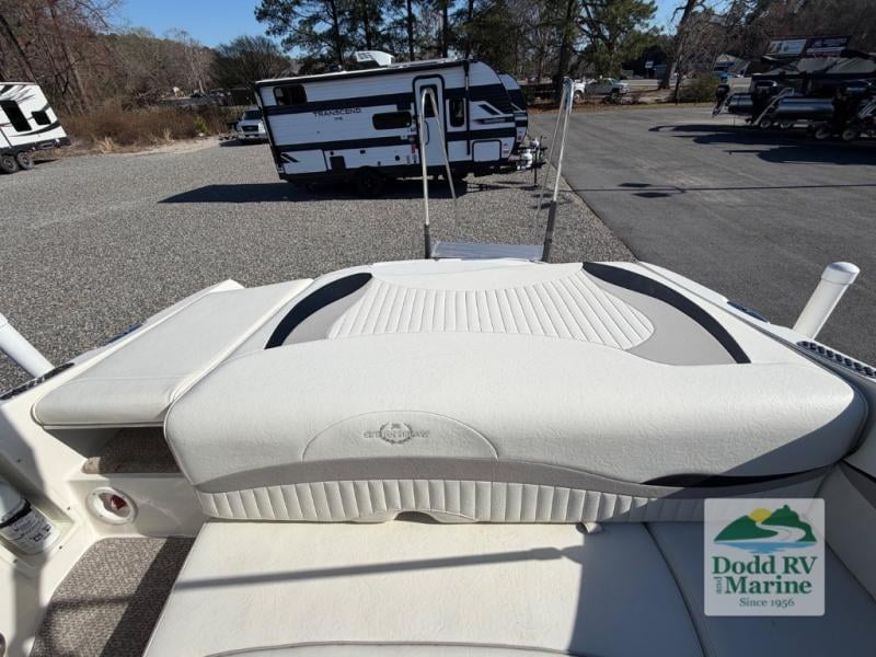 Pre-Owned 2012 Stingray 215LR - photo - 19