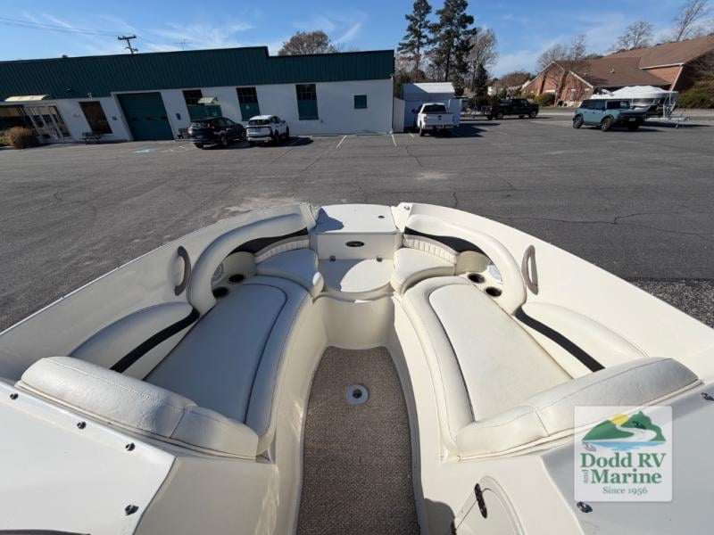 Pre-Owned 2012 Stingray 215LR - photo - 30