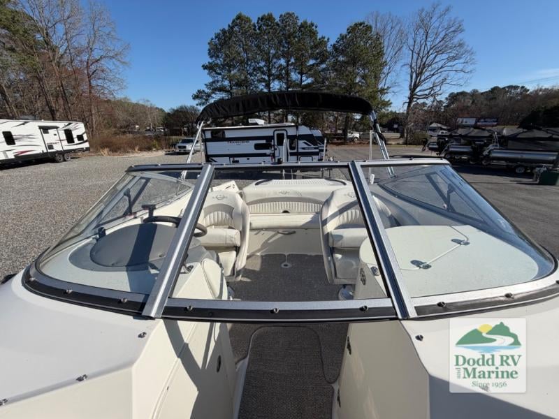 Pre-Owned 2012 Stingray 215LR - photo - 6