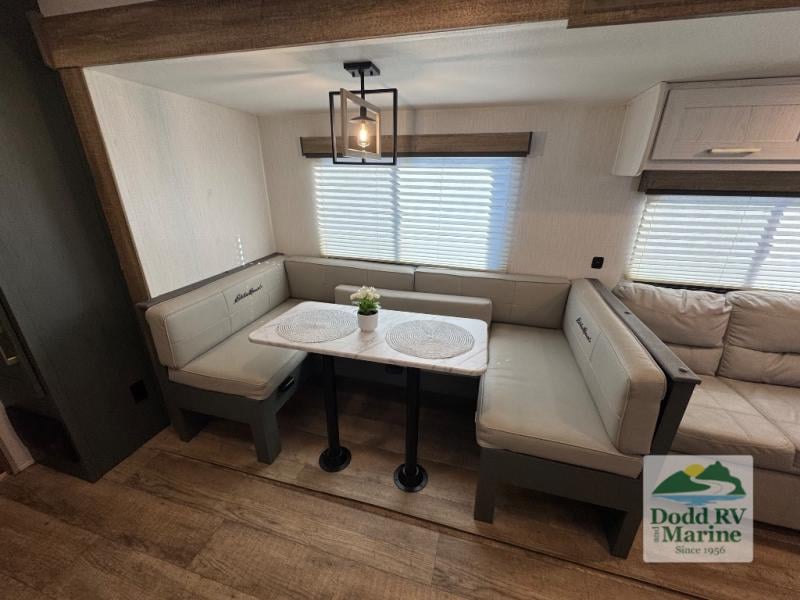 Pre-Owned 2024 Heartland 34BSBH - photo - 21
