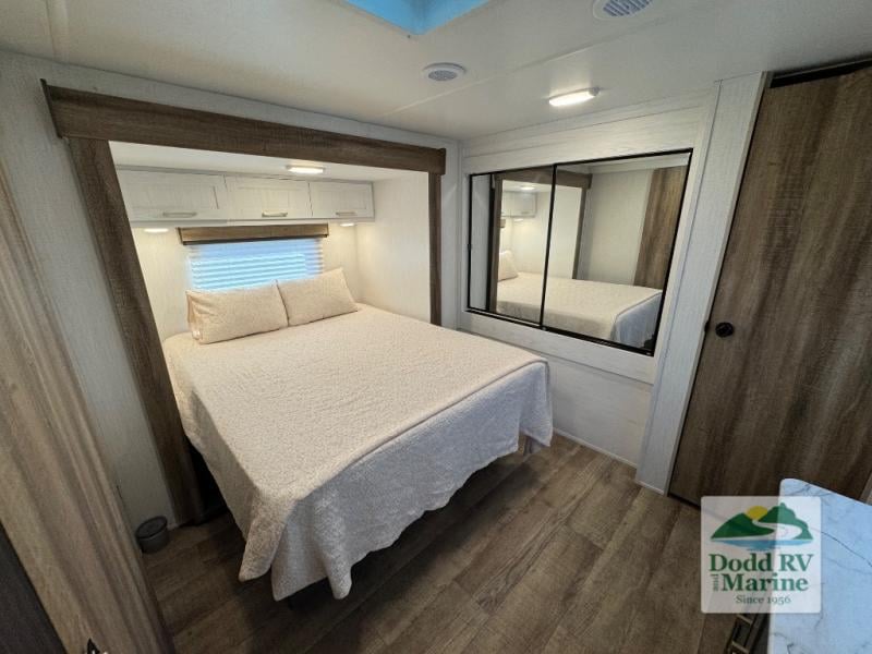 Pre-Owned 2024 Heartland 34BSBH - photo - 40