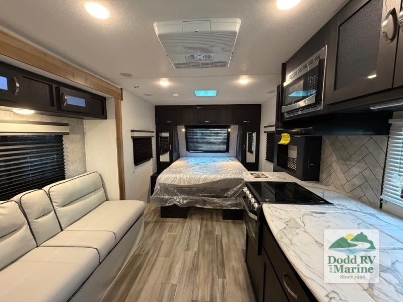 Pre-Owned 2023 Coachmen RV 192RBS - photo - 15