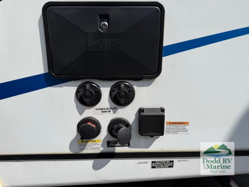 Pre-Owned 2023 Coachmen RV 192RBS - photo - 14