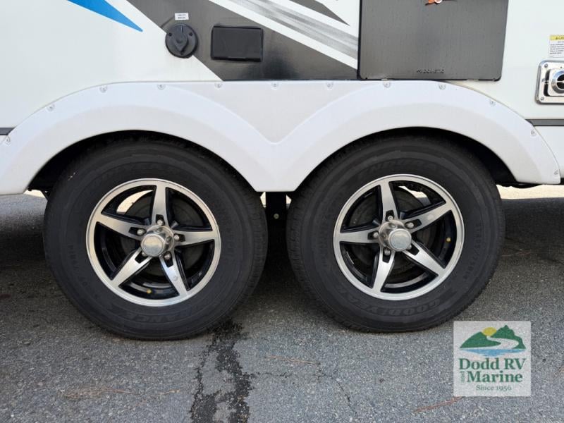 Pre-Owned 2023 Coachmen RV 192RBS - photo - 8