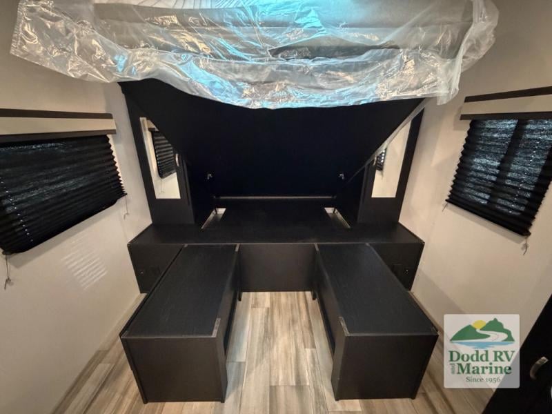 Pre-Owned 2023 Coachmen RV 192RBS - photo - 34