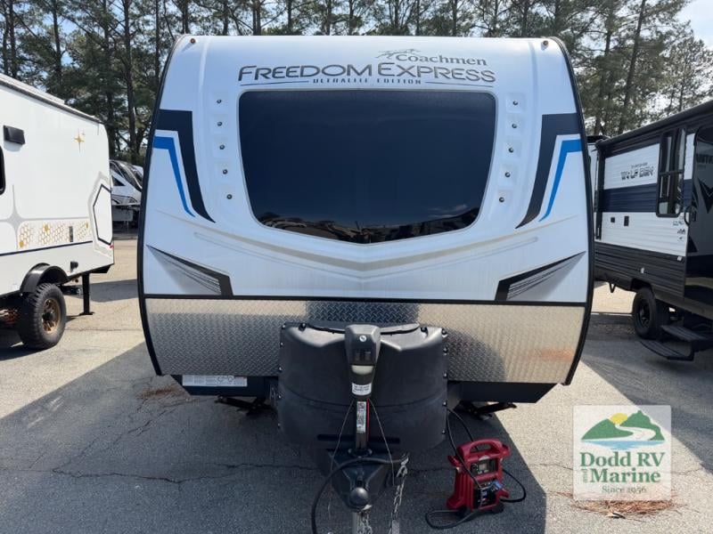 Pre-Owned 2023 Coachmen RV 192RBS - photo - 1