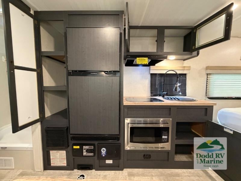 Pre-Owned 2024 Forest River RV RP-192 - photo - 8