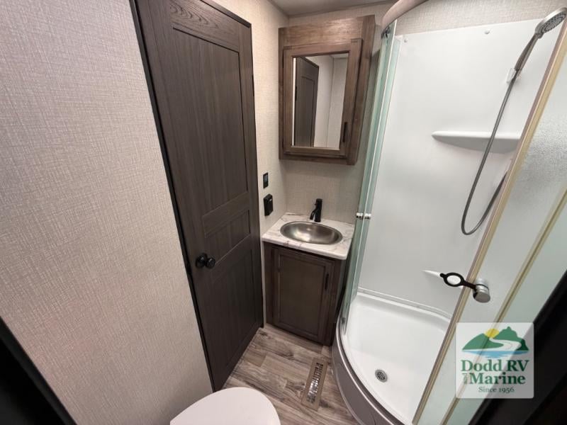 Pre-Owned 2022 Venture RV ST333VIK - photo - 33