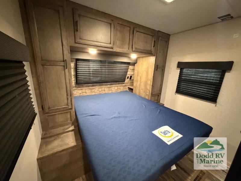 Pre-Owned 2022 Venture RV ST333VIK - photo - 29