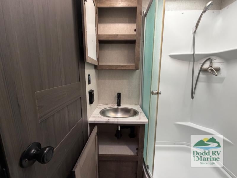 Pre-Owned 2022 Venture RV ST333VIK - photo - 35