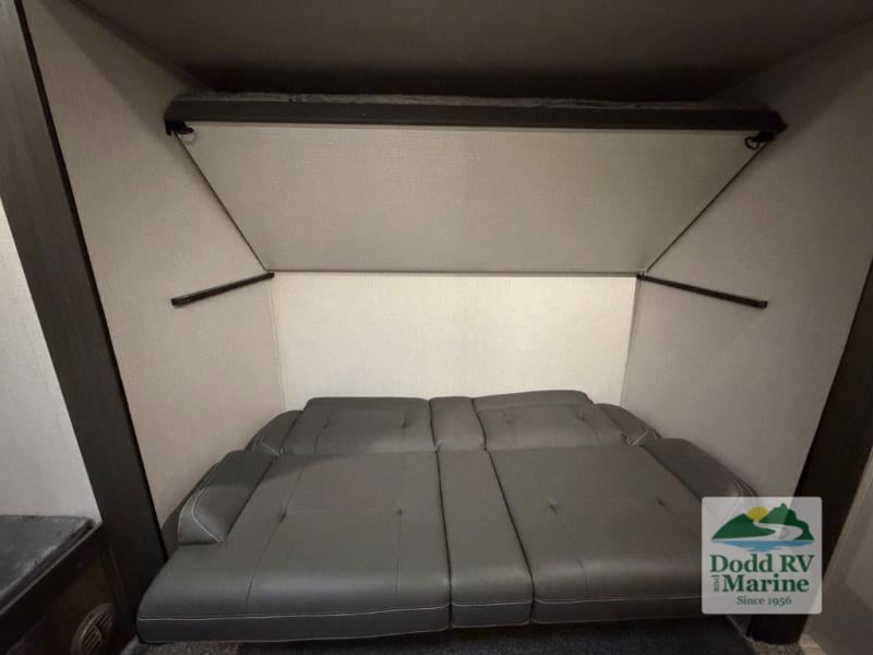 Pre-Owned 2022 Venture RV ST333VIK - photo - 46