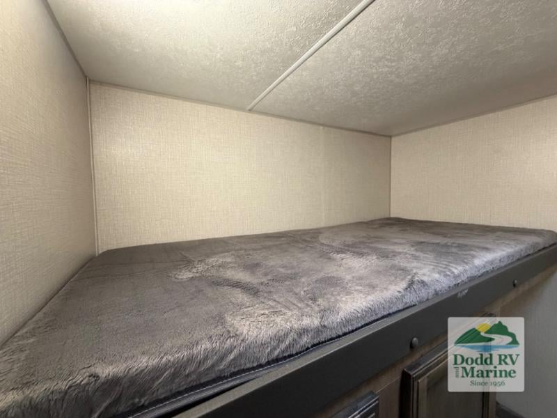 Pre-Owned 2022 Venture RV ST333VIK - photo - 43