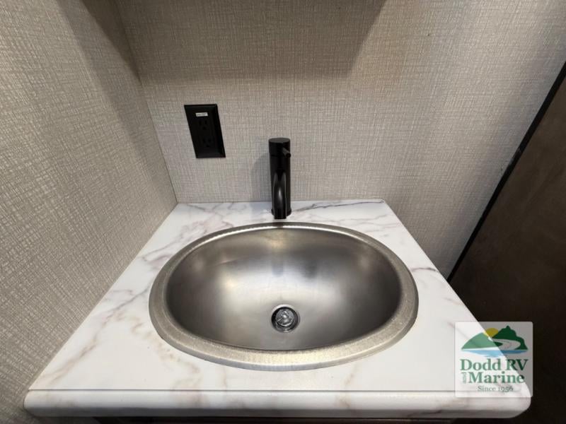 Pre-Owned 2022 Venture RV ST333VIK - photo - 54