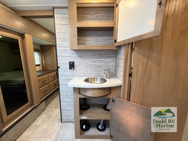 Pre-Owned 2024 Forest River RV VGF383G2 - photo - 34