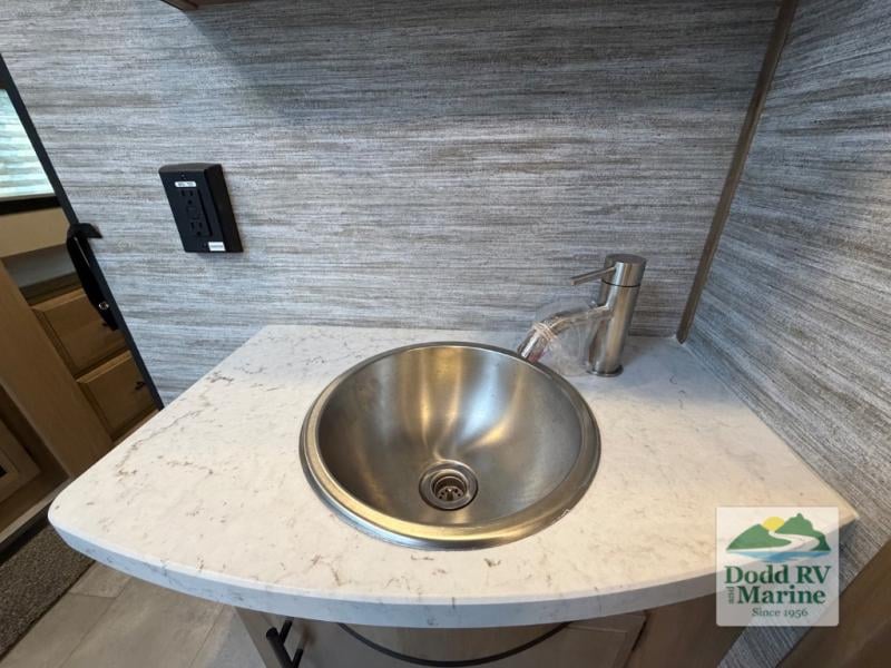 Pre-Owned 2024 Forest River RV VGF383G2 - photo - 35