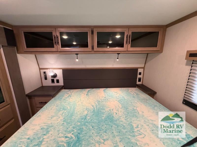 Pre-Owned 2024 Forest River RV VGF383G2 - photo - 25