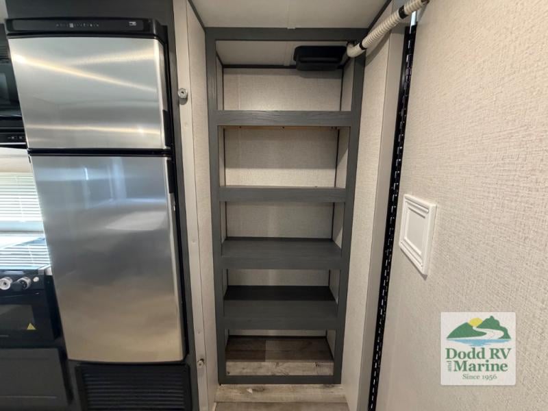 Pre-Owned 2022 Dutchmen RV 30BHSC - photo - 26