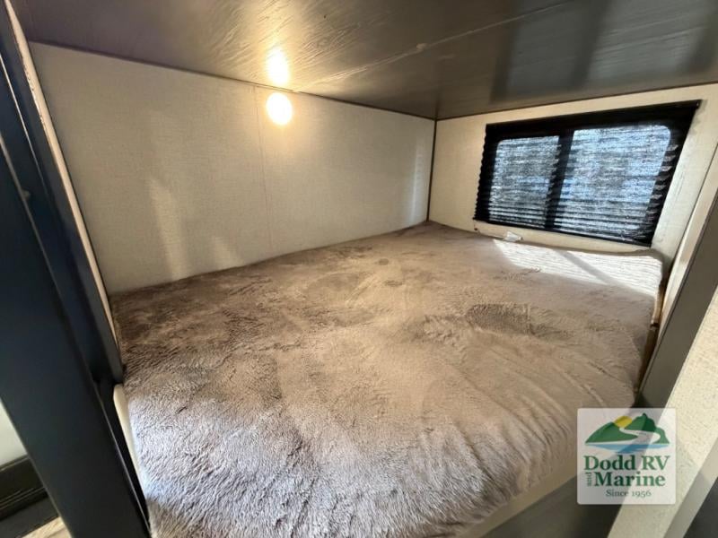 Pre-Owned 2022 Dutchmen RV 30BHSC - photo - 43