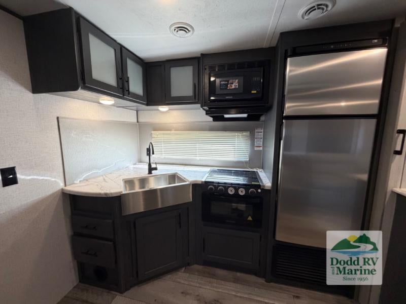 Pre-Owned 2022 Dutchmen RV 30BHSC - photo - 13
