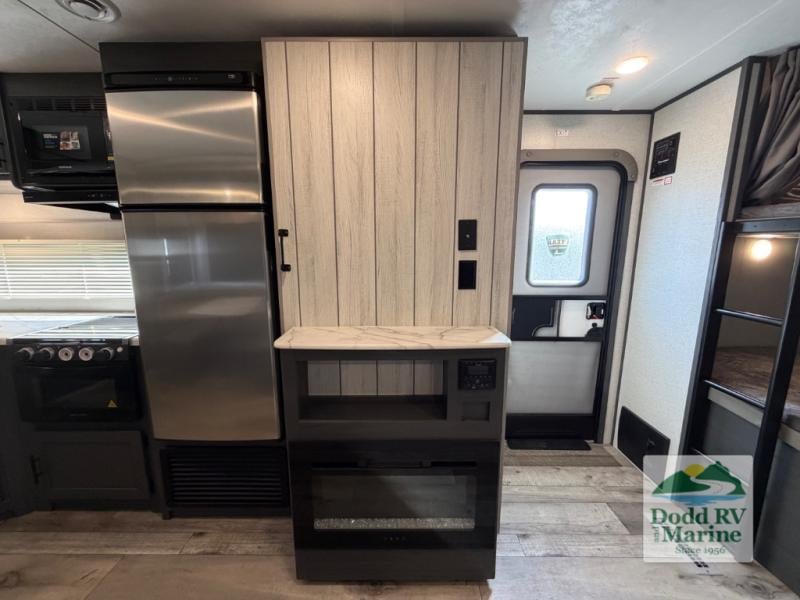 Pre-Owned 2022 Dutchmen RV 30BHSC - photo - 24