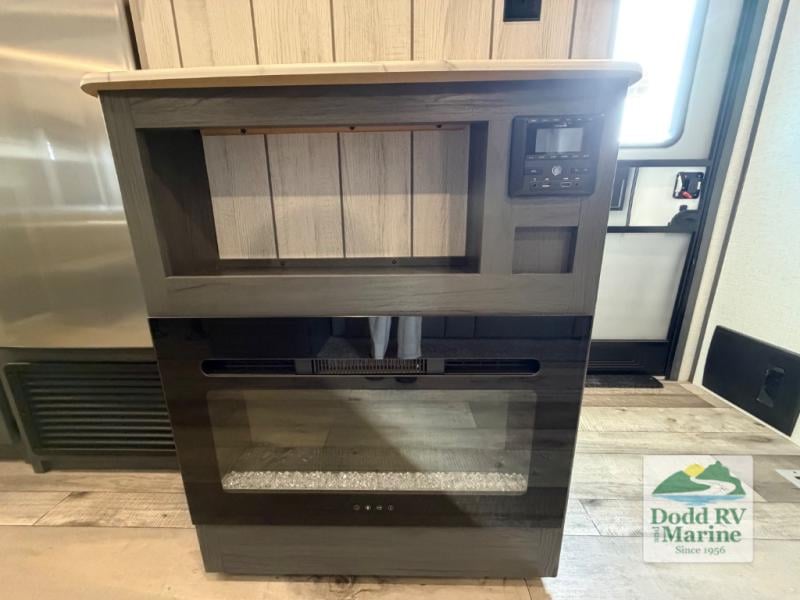 Pre-Owned 2022 Dutchmen RV 30BHSC - photo - 25