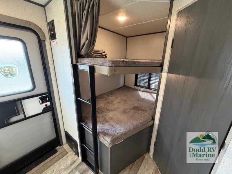 Pre-Owned 2022 Dutchmen RV 30BHSC - photo - 41
