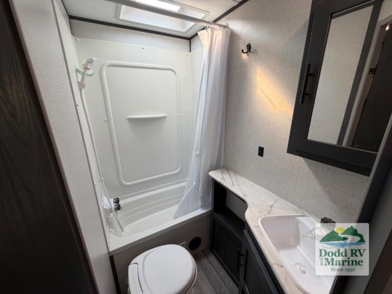 Pre-Owned 2022 Dutchmen RV 30BHSC - photo - 45