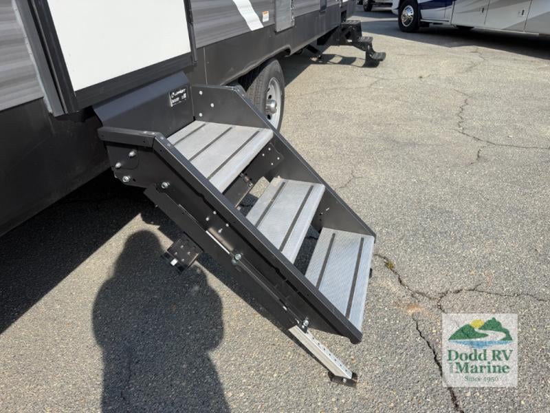 Pre-Owned 2022 Dutchmen RV 30BHSC - photo - 8