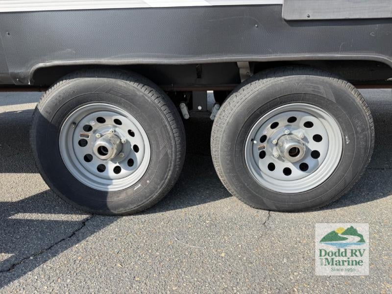 Pre-Owned 2022 Dutchmen RV 30BHSC - photo - 7