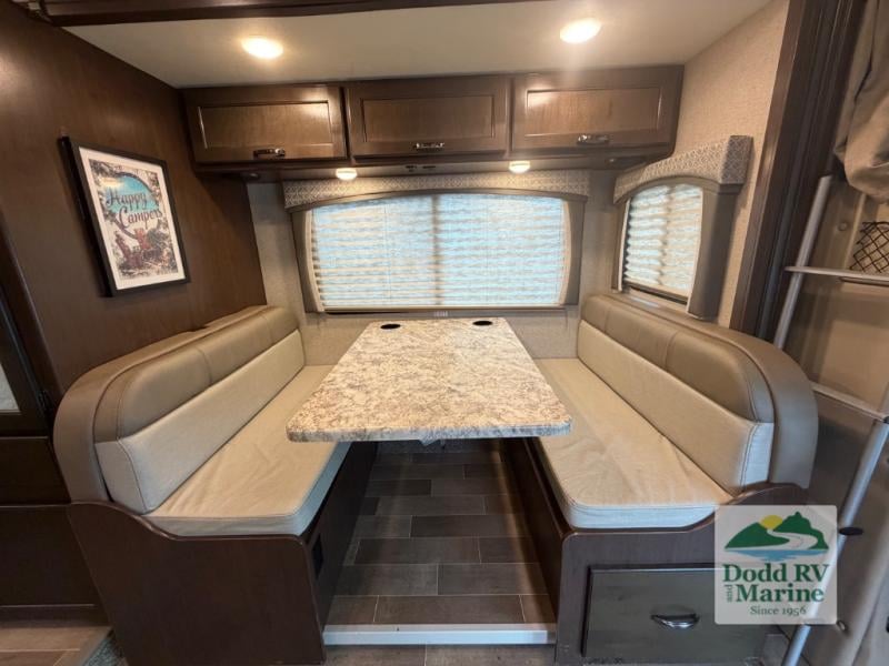 Pre-Owned 2020 Thor Motor Coach 24F - photo - 24