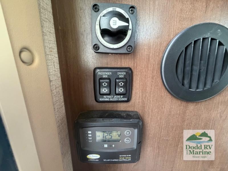 Pre-Owned 2020 Thor Motor Coach 24F - photo - 48