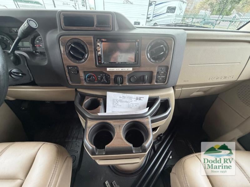 Pre-Owned 2020 Thor Motor Coach 24F - photo - 43