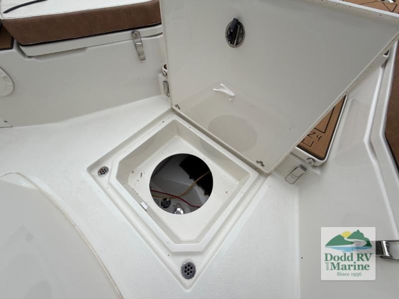 Pre-Owned 2024 Stingray 236 - photo - 33